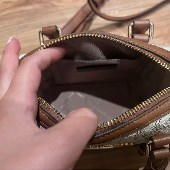 Michael Kors small bag - Picture 4 of 4